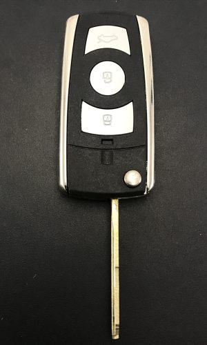 Корпус с жалом 3+1 кнопка паника на задней стенке  BMW