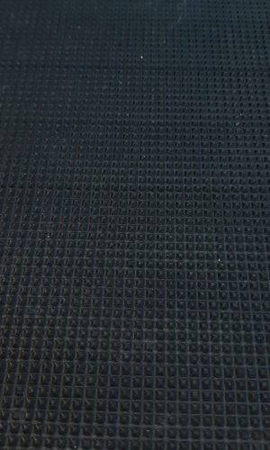 Резина подмёточная Пирамида, р. 32,5см*50см*3мм, цв. черный(пол листа)