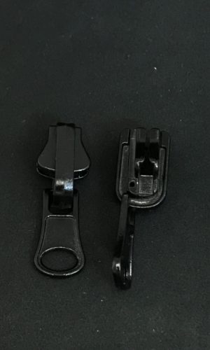 Бегунок №5 на пластиковую молнию (с фиксатором), цв.черный, арт. HH-5728