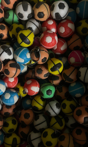 Брелоки футбольные мячики