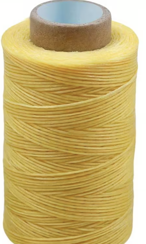Нитка вощенная Толщина: 0.8мм Длина: 260м Цвет:Светло-желтого